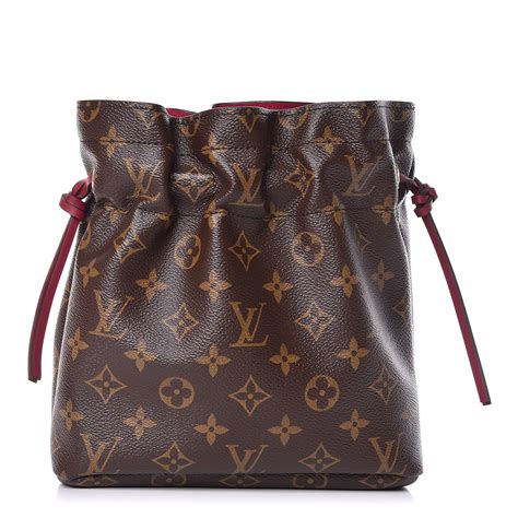 louis vuitton noe pouch.